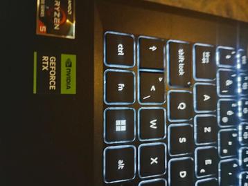 Pc gamer portable nitro v15 rtx 4050 16gb ddr5 comme neuf beschikbaar voor biedingen