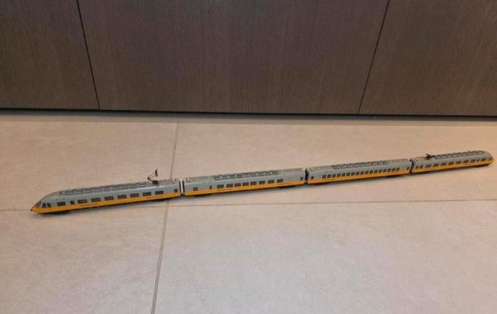 HO modeltrein - Lufthansa airport expres, Hobby en Vrije tijd, Modeltreinen | N-Spoor, Treinset, Ophalen