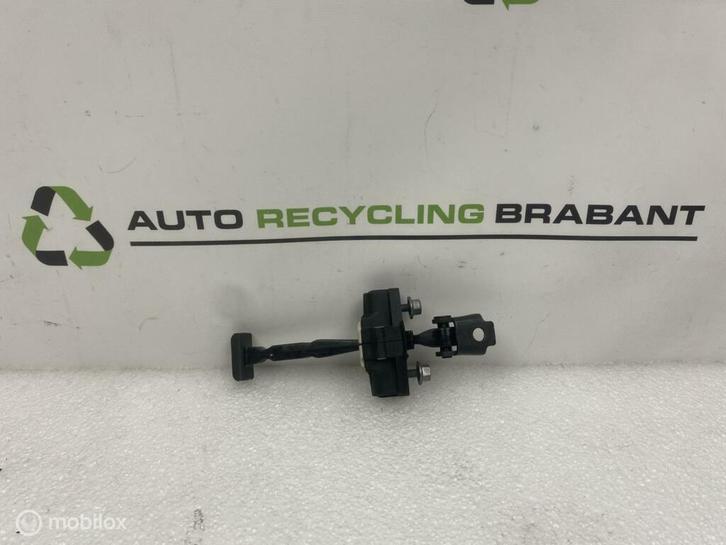 Deurvanger Achter Links Rechts Renault Captur 824305607R, Auto-onderdelen, Klein materiaal, Renault, Gebruikt, Ophalen of Verzenden