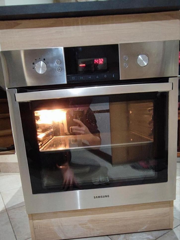 Four encastrable Samsung – inox
Four encastrable Samsung, Electroménager, Fours, Enlèvement