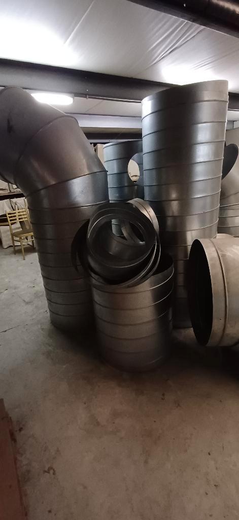 Groot lot gegalvaniseerde spiraalbuizen merk Airkan :, Bricolage & Construction, Métaux, Comme neuf, Enlèvement