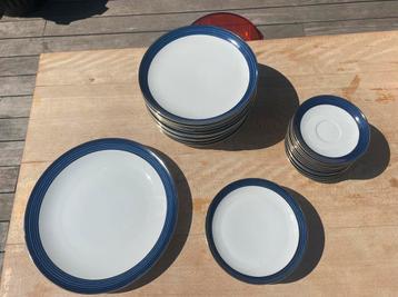 Lot d’assiettes beschikbaar voor biedingen