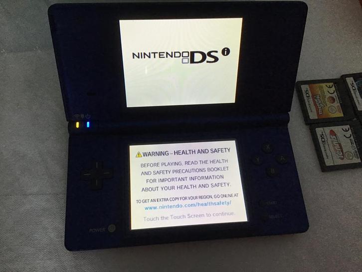 Nintendo dsi zo goed als nieuw, Games en Spelcomputers, Spelcomputers | Nintendo DS, Dsi, Blauw, Ophalen of Verzenden