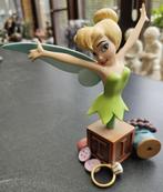 Disney beeldje Tinkerbel met Naaigerief, Verzamelen, Disney, Ophalen of Verzenden, Overige figuren, Zo goed als nieuw, Beeldje of Figuurtje