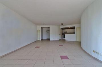 Appartement te huur in Halle, 1 slpk beschikbaar voor biedingen