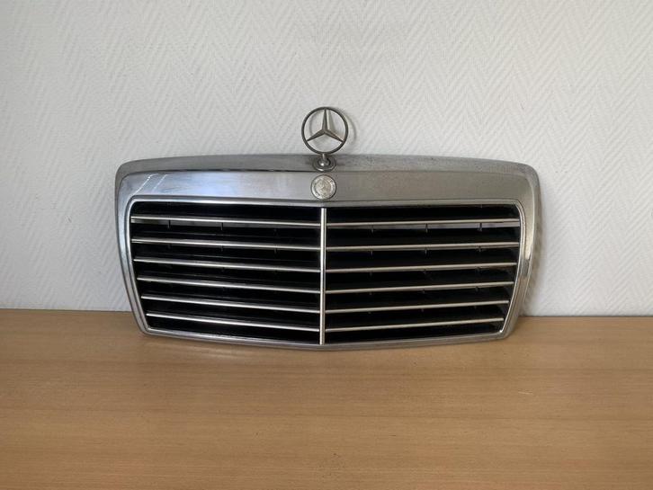 grille mercedes W124 E klasse 1984 tot 1993, Auto-onderdelen, Overige Auto-onderdelen, Mercedes-Benz, Gebruikt, Ophalen of Verzenden