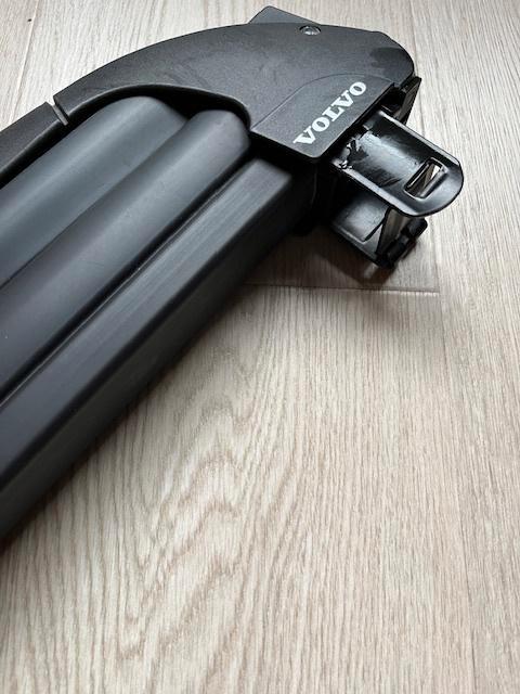 Porte-skis/snowboard Volvo (aussi pour autres portes-bagages, Autos : Pièces & Accessoires, Autres pièces automobiles, Volvo, Enlèvement