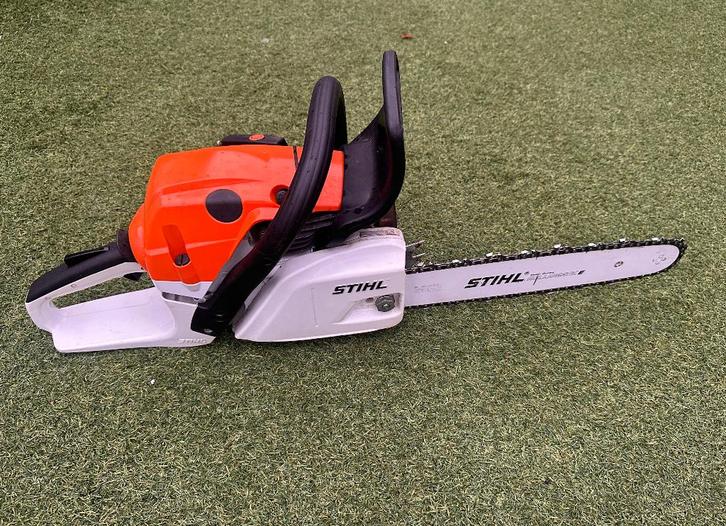 Stihl MS 241 C Kettingzaag, ***Absolute nieuwstaat ***, Doe-het-zelf en Bouw, Gereedschap | Zaagmachines, Zo goed als nieuw, Kettingzaag