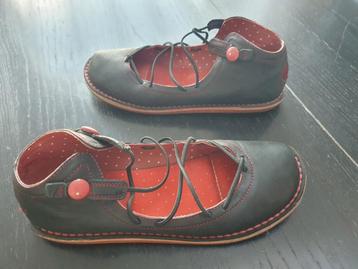 Chaussures de camping taille 38