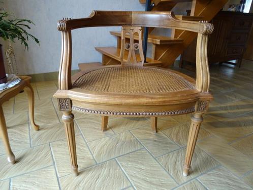 antiquité fauteuil avec accoudoirs, Huis en Inrichting, Fauteuils, Gebruikt, Hout, Riet of Rotan, 50 tot 75 cm, Minder dan 75 cm