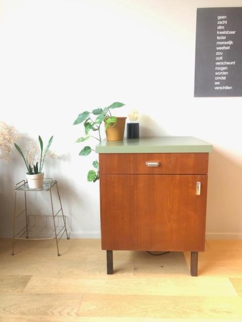 mooi kastje, Huis en Inrichting, Kasten | Kleerkasten, Zo goed als nieuw, Met lade(s), Met deur(en), Met plank(en), Ophalen