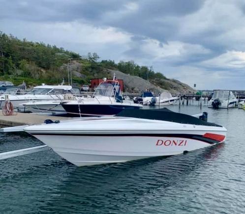 Donzi 22 ZX, Watersport en Boten, Speedboten, Gebruikt, 6 meter of meer, Benzine, 200 pk of meer, Polyester, Binnenboordmotor