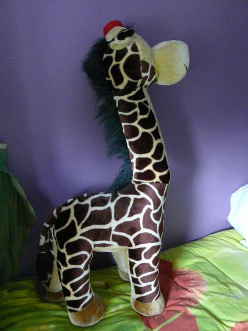 Grote leuke giraffe in pluche zoekt nieuwe verblijfplaa, Kinderen en Baby's, Speelgoed | Knuffels en Pluche, Zo goed als nieuw