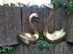 vogel in been op houten statief (vale gier) +koperen zwanen, Antiek en Kunst, Ophalen of Verzenden