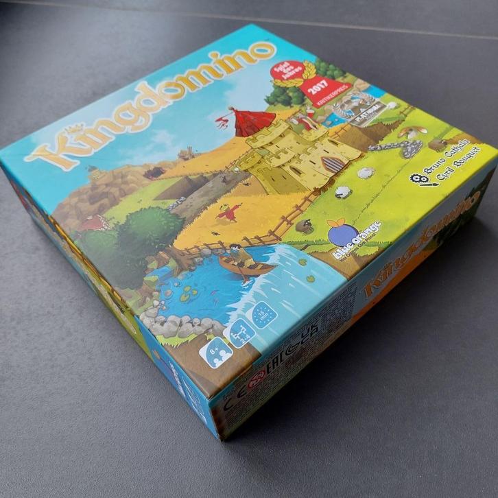 Kingdomino blue orange bordspel (sint of kerst), Hobby en Vrije tijd, Gezelschapsspellen | Bordspellen, Zo goed als nieuw, Ophalen of Verzenden