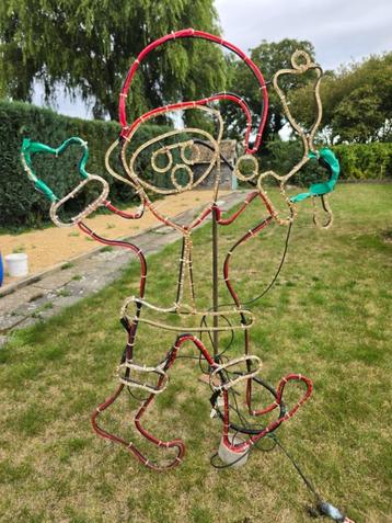 Kerstfiguren voor buiten beschikbaar voor biedingen