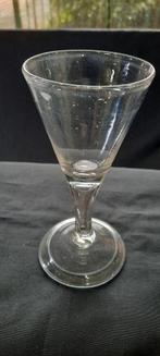 1 verre antique, 18 ième siècle en TBE., Enlèvement ou Envoi