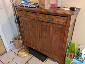 MOOIE RETRO HOUTEN KAST beschikbaar voor biedingen