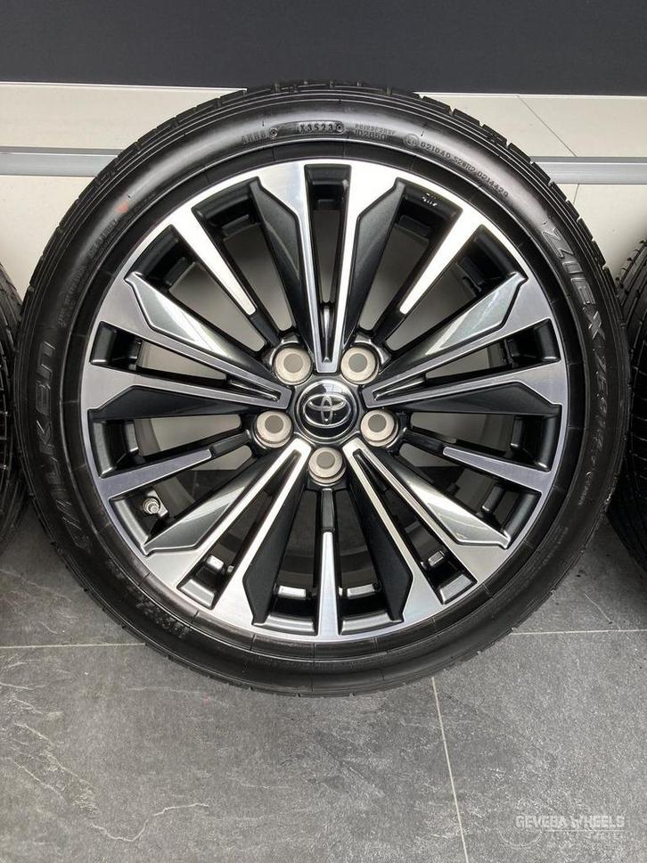 17” originele Toyota Corolla Hybrid velgen + banden 5x114.3, Auto-onderdelen, Banden en Velgen, Banden en Velgen, Zomerbanden