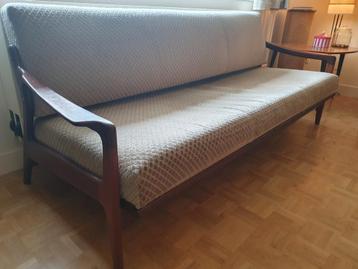 Zitbank Arne Wahl Iversen slaapbank ´50 ´60
Op te frissen. beschikbaar voor biedingen