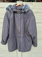 Taupe winterjas met afneembare kap afgewerkt met faux bont, Overige kleuren, Ophalen of Verzenden, Zo goed als nieuw, Maat 46/48 (XL) of groter