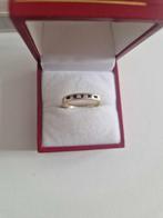 14 karaats gouden ring met diamant en saffier, Handtassen en Accessoires, Nieuw, Goud, Goud, Met edelsteen