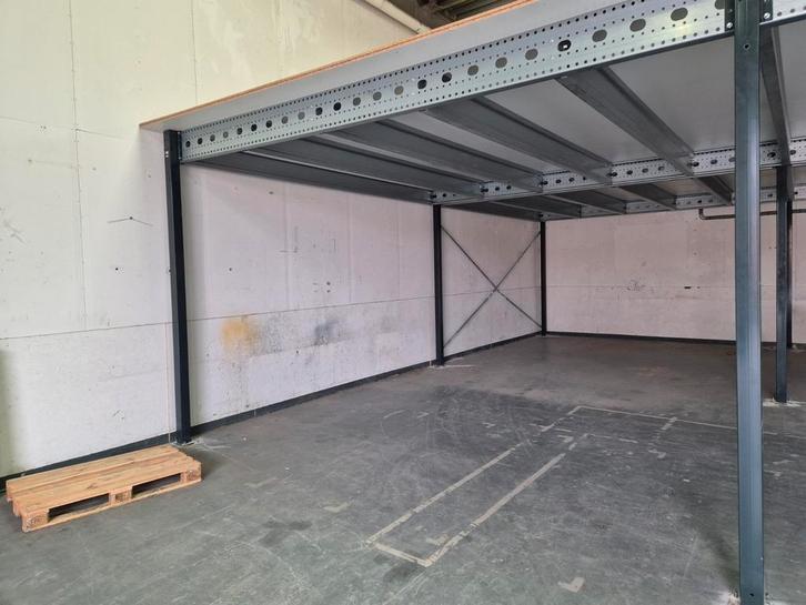 Entresol verdiepingsvloer mezzanine platform etage, Zakelijke goederen, Bedrijfs Onroerend goed