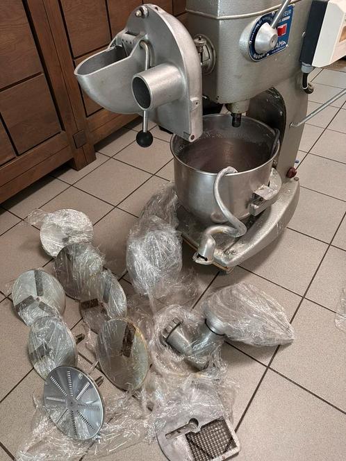 Deegmachine vleesmoler en saladesnijder, Elektronische apparatuur, Keukenmixers, Zo goed als nieuw, 4 liter of meer, 3 snelheden of meer