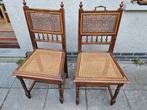 2 Oude stoelen met rieten bedekking., Ophalen