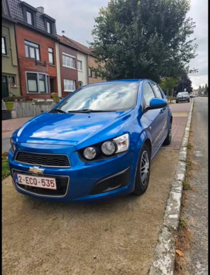 Chevrolet aveo 2011, Autos, Chevrolet, Entreprise, Aveo, Essence, Euro 5, Berline, 5 portes, Boîte manuelle, Bleu, Enlèvement