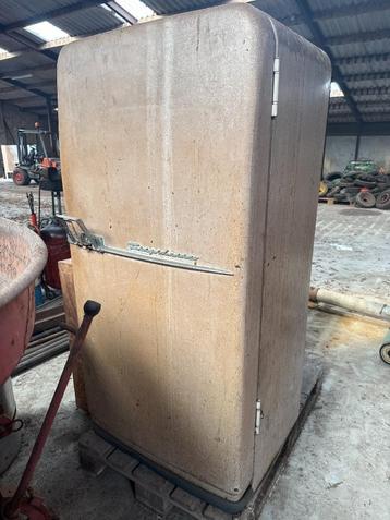 Frigidaire antieke koelkast restauratieprojectje beschikbaar voor biedingen