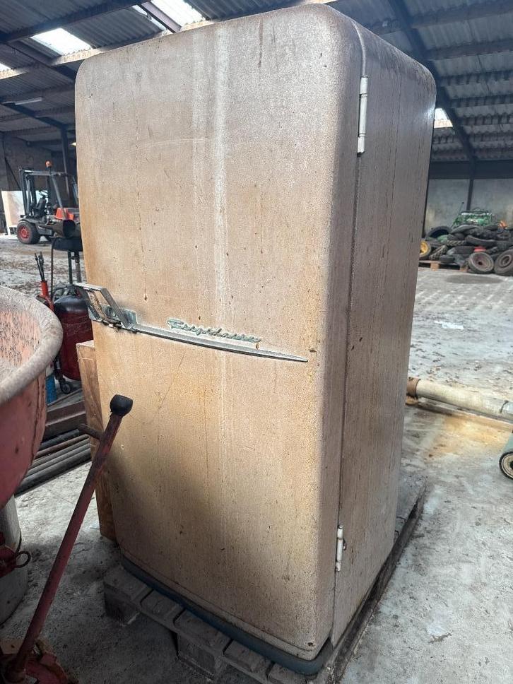 Frigidaire antieke koelkast restauratieprojectje, Elektronische apparatuur, Koelkasten en IJskasten, Ophalen