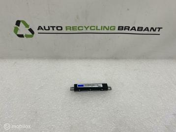 Antenneversterker Audi A1 8X ORIGINEEL 8X4035225E beschikbaar voor biedingen