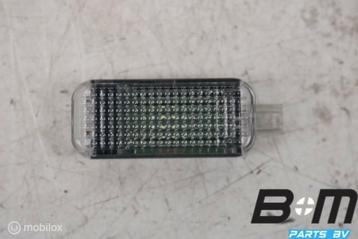 Voetenruimteverlichting Audi Q5 8R 4E0947415