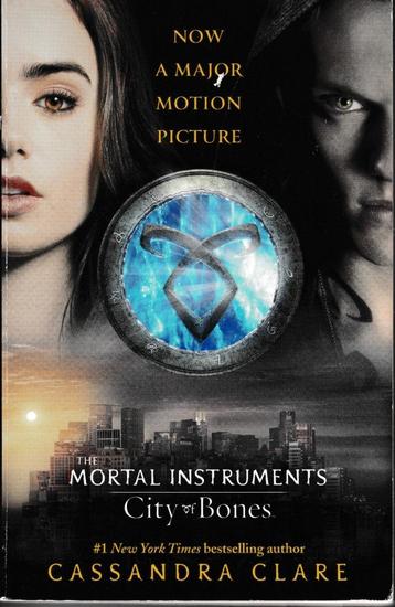 BOEK Cassandra Clare The Mortal Instruments City of Bones, Livres, Enlèvement ou Envoi, Utilisé, Cassandra Clare