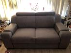 Twee persoons zitbank in geborsteld bruin leder, Huis en Inrichting, Zetels | Zetels, Ophalen, 150 tot 200 cm, Tweepersoons, Zo goed als nieuw