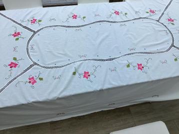 Nappe blanche vintage et 12 serviettes  beschikbaar voor biedingen