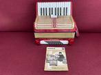 Mooie kleine duitse Hohner Student IV accordeon . 40 bas ., Hohner, Met riemen, 48-bas, Gebruikt