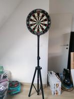 Dartsbord + staander + surround ring + pijltjes, Sport en Fitness, Ophalen, Zo goed als nieuw