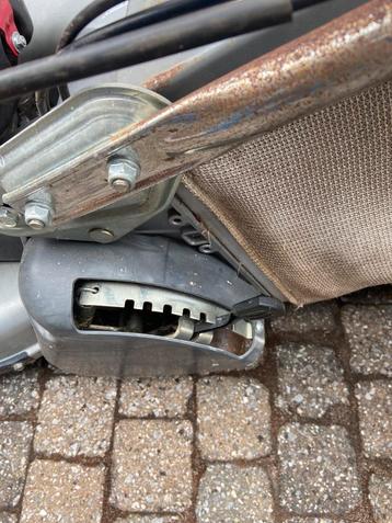 Zware honda met 5,5 pk sterke motor beschikbaar voor biedingen