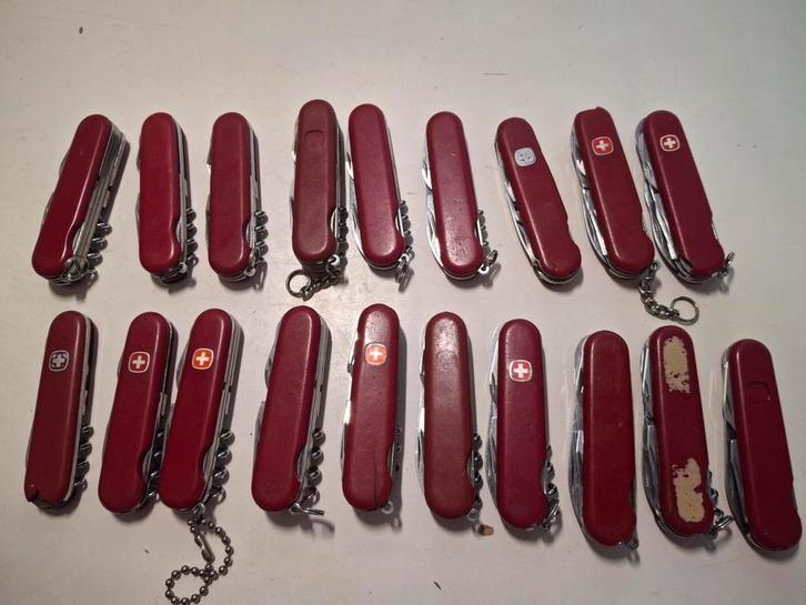 19 x wenger Zwitsers zakmes (scales beschadigd), Caravans en Kamperen, Kampeergereedschap, Gebruikt, Ophalen of Verzenden