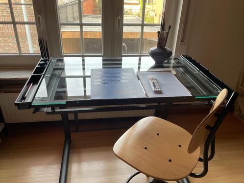 Tekentafel met in de hoogte verstelbaar blad van glas, Doe-het-zelf en Bouw, Tekentafels, Zo goed als nieuw, Minder dan 130 cm