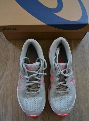Sportschoenen Asics maat 39 beschikbaar voor biedingen