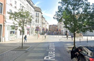 RDC commercial + 3 appartements - A VENDRE MONS beschikbaar voor biedingen