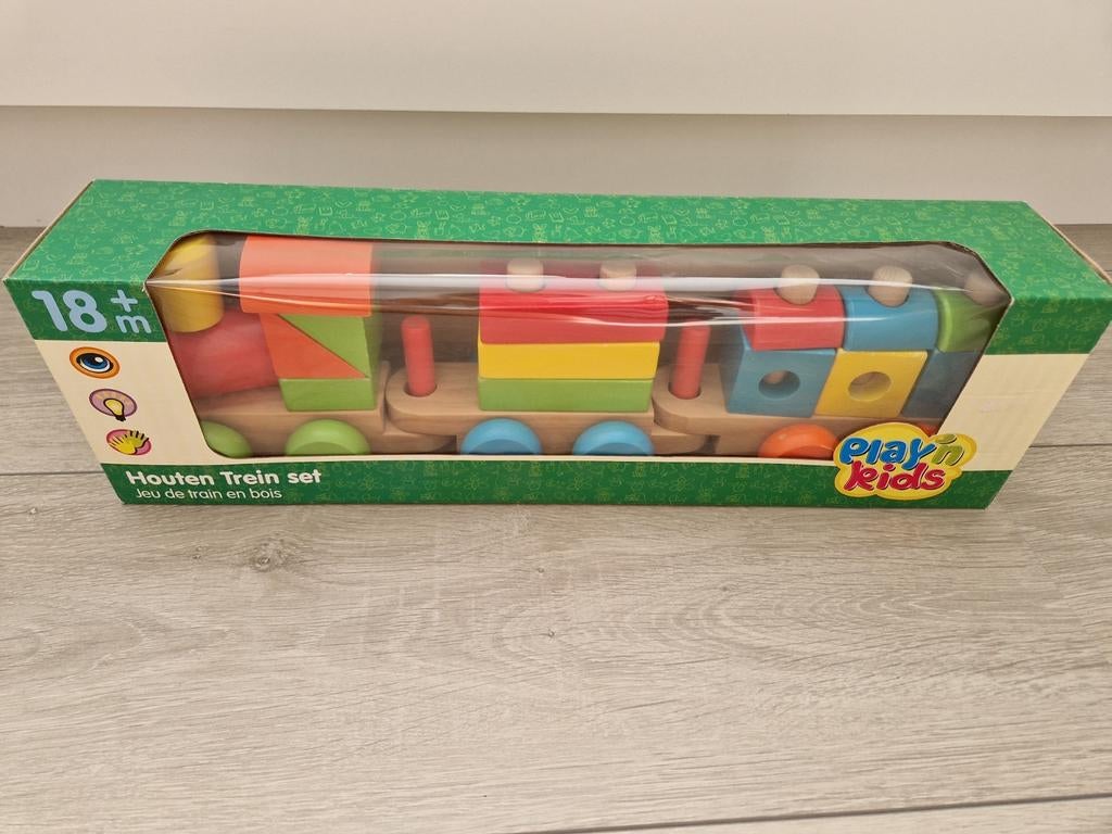 Houten trein met stapelblokken, Ophalen, Zo goed als nieuw