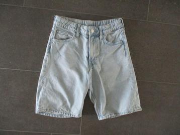 Jeans short, jongens, loose fit, maat 140, H&M, prima staat beschikbaar voor biedingen
