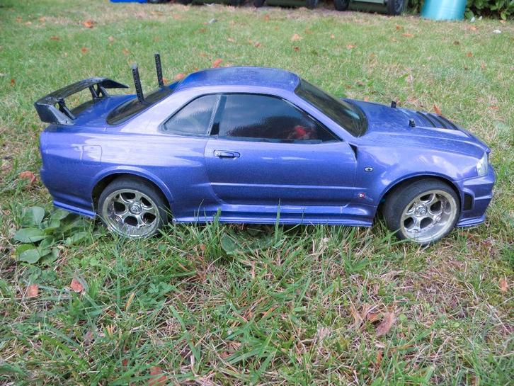 tamiya nissan gtr, Hobby & Loisirs créatifs, Modélisme | Radiocommandé & Téléguidé | Voitures, Comme neuf, Voiture on road, Électro