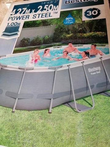 Bestway 424 x 250 x 100 cm. 2 mois dans le jardin., Enlèvement, Comme neuf