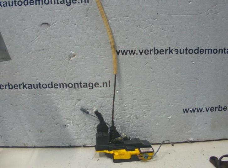 SERRURE DE PORTE ARRIÈRE GAUCHE Volvo XC70 (SZ) (8650552), Autos : Pièces & Accessoires, Carrosserie & Tôlerie, Volvo, Arrière