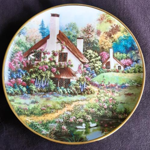 Assiette de collection Franklin Mint Heirboom « A Cozy Glenn, Antiquités & Art, Antiquités | Porcelaine, Enlèvement ou Envoi